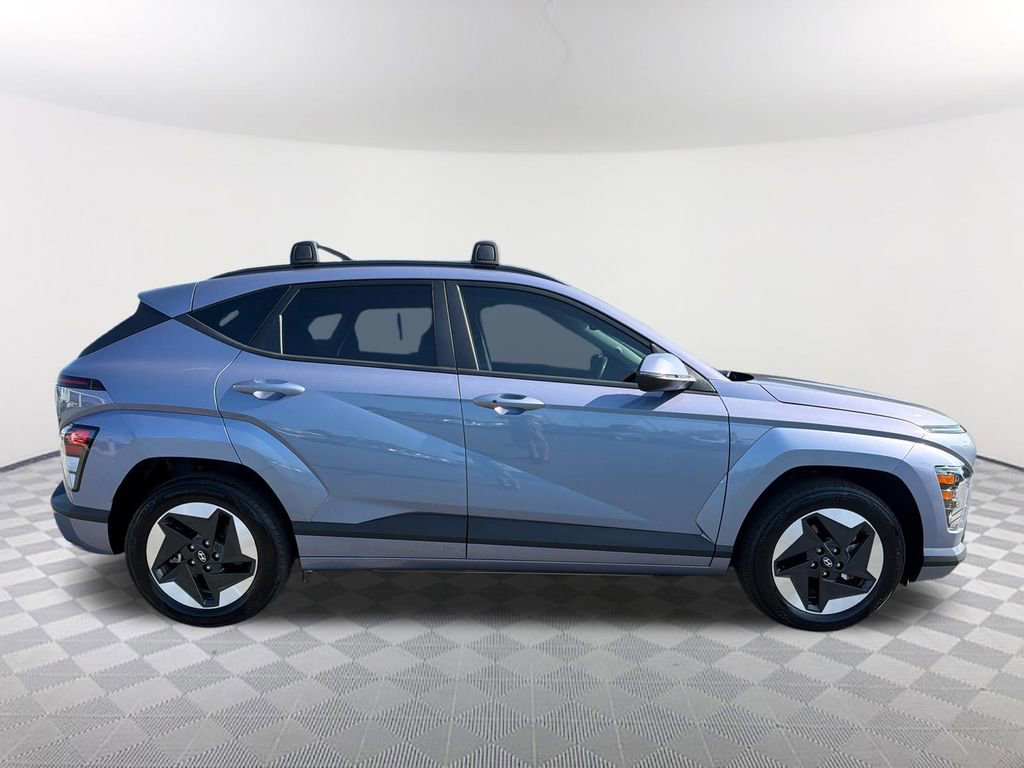 Used 2024 Hyundai Kona SEL FWD image 4