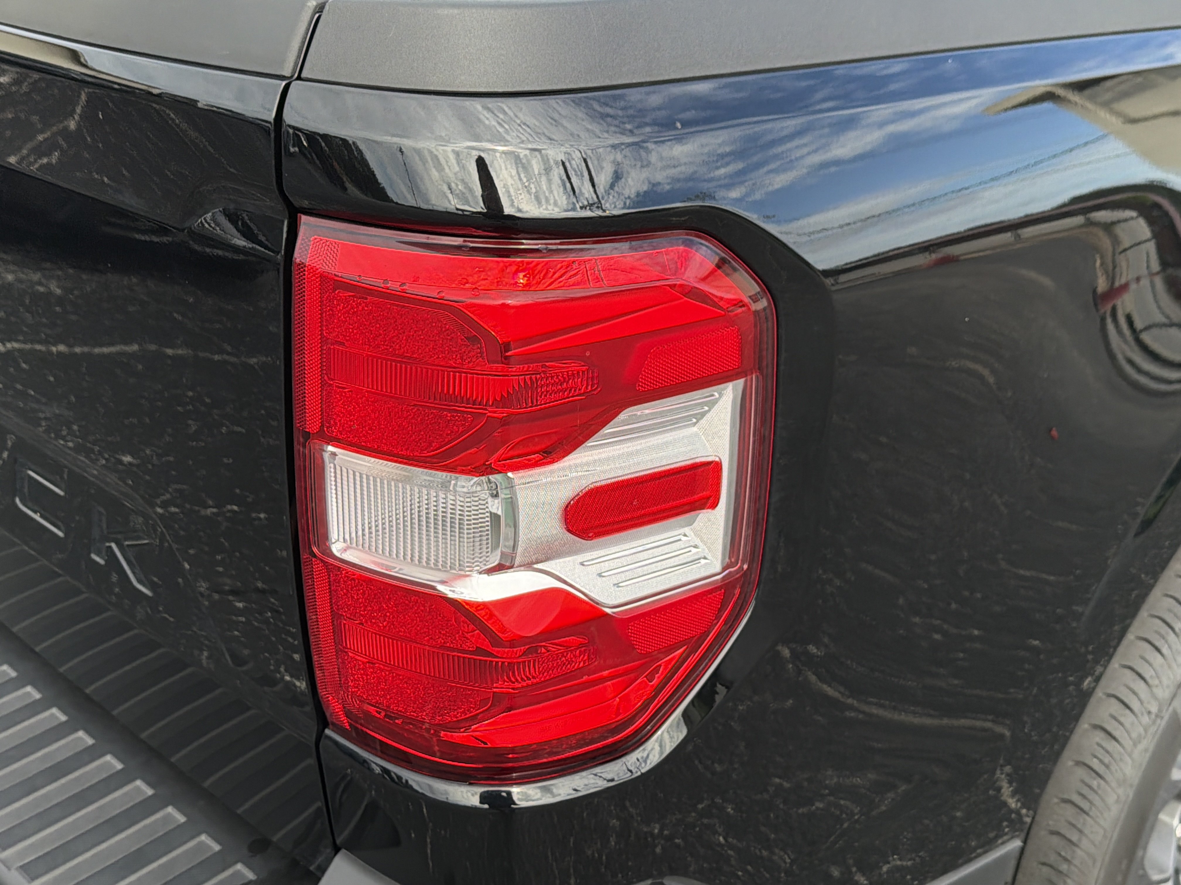 Used 2025 Ford Maverick XLT FWD image 13
