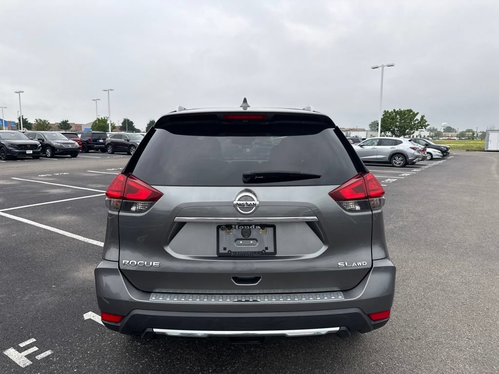 Used 2017 Nissan Rogue SL AWD/4WD image 9