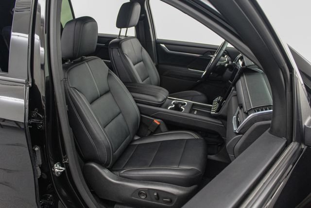 Certified 2026 GMC Acadia Elevation w/ Elevation Premium Package AWD/4WD image 27