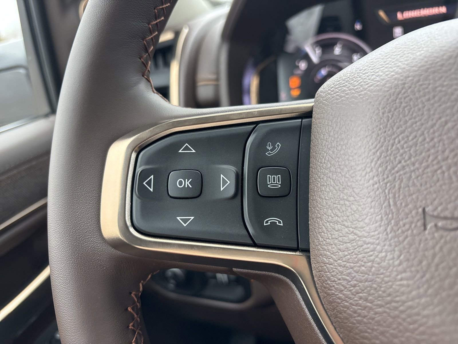 New 2026 RAM 2500 Limited AWD/4WD image 32