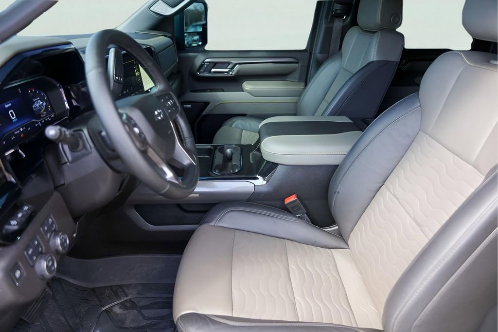 Certified 2025 Chevrolet Silverado 2500 ZR2 w/ Technology Package image 12