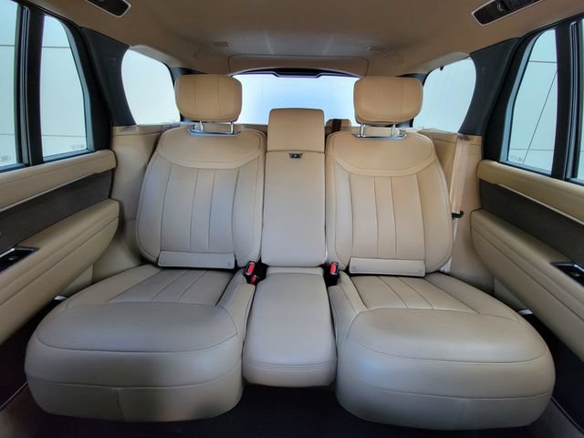 Used 2025 Land Rover Range Rover Long Wheelbase Autobiography AWD/4WD image 27