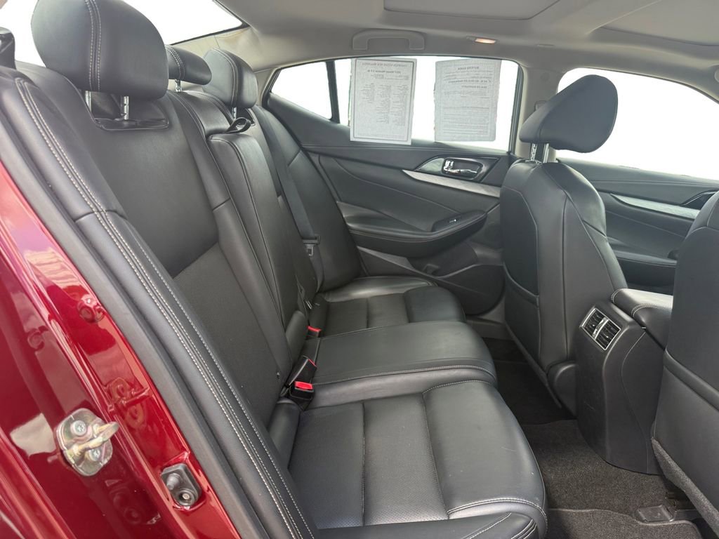 Used 2017 Nissan Maxima 3.5 SL FWD image 17
