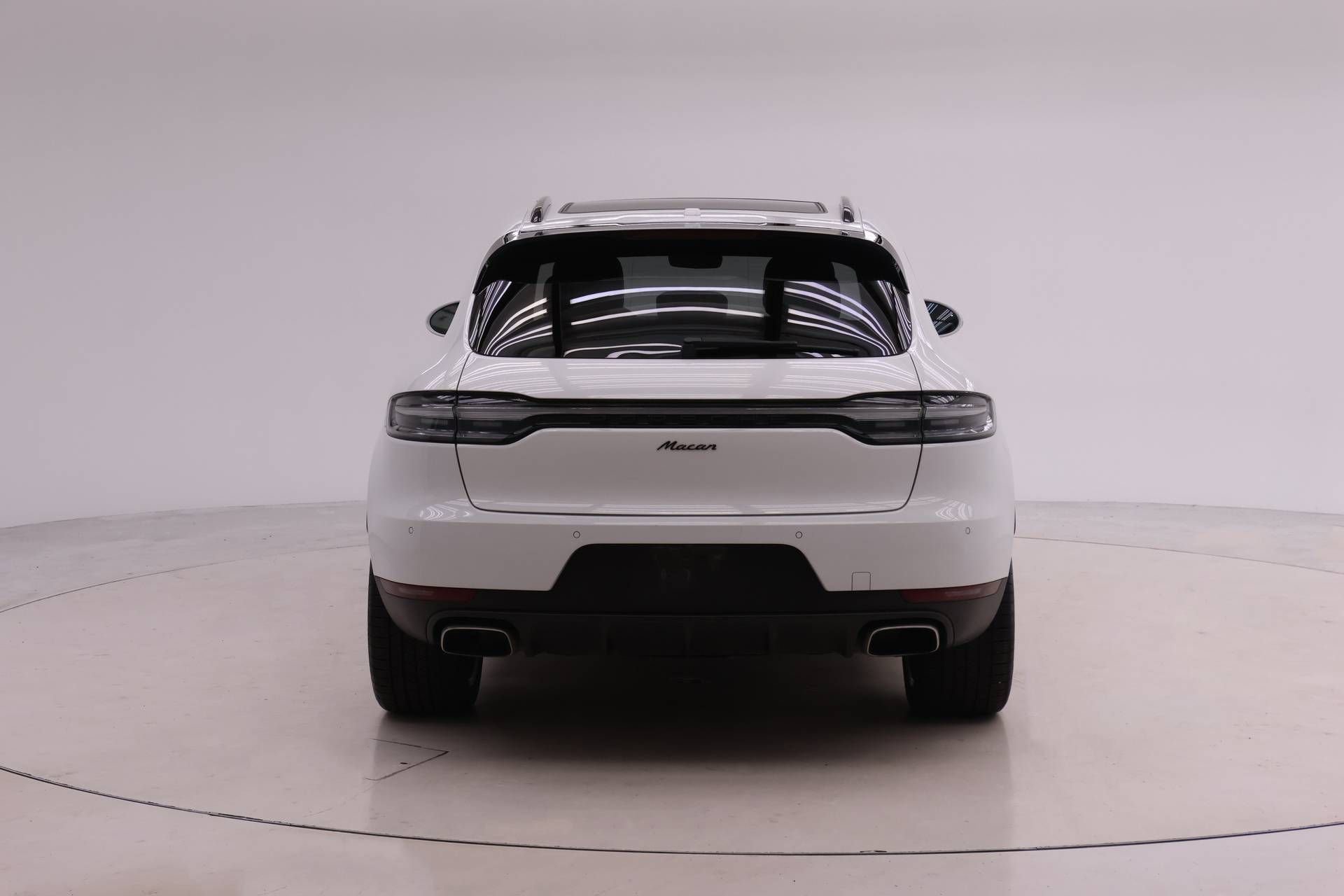 Used 2020 Porsche Macan image 7