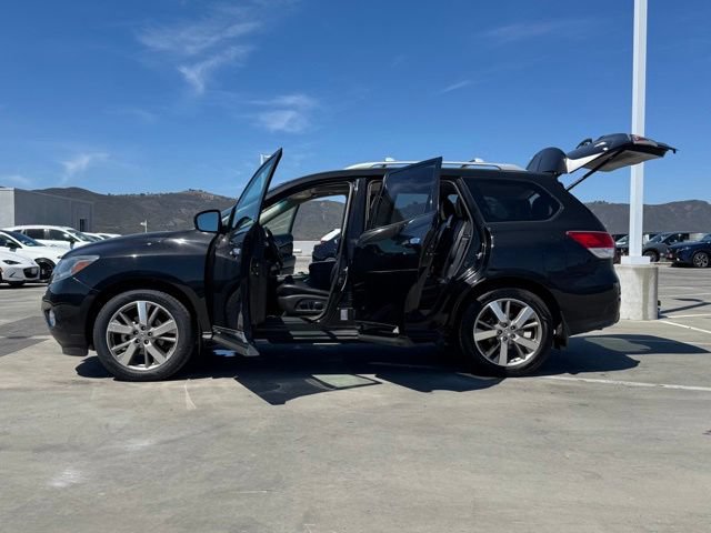 Used 2016 Nissan Pathfinder Platinum AWD/4WD image 30