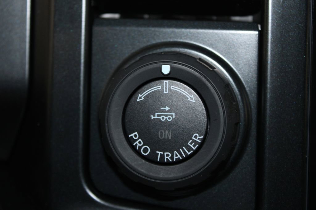 New 2026 Ford F250 Lariat w/ Black Appearance Package image 55