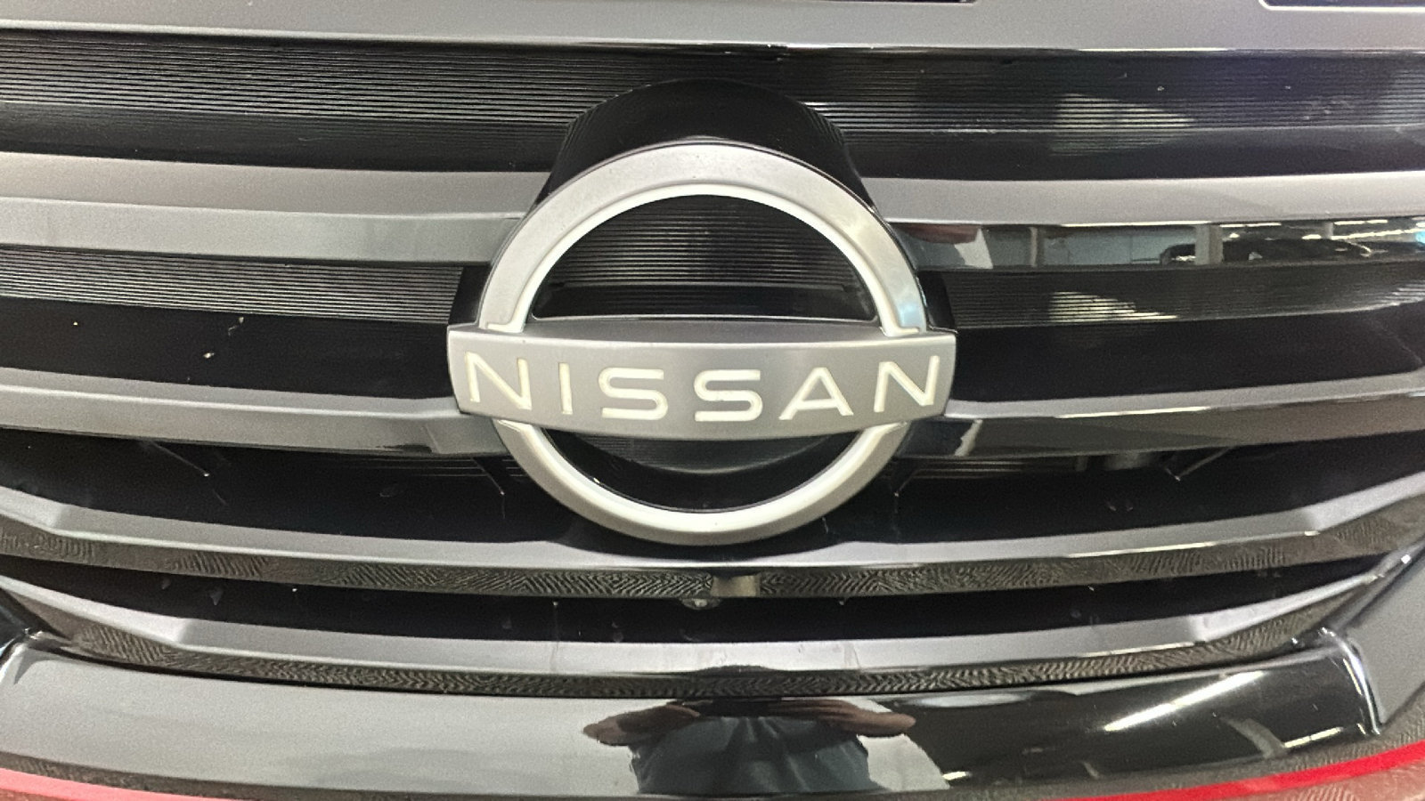 Used 2023 Nissan Pathfinder SL w/ Black Appearance Package AWD/4WD image 10