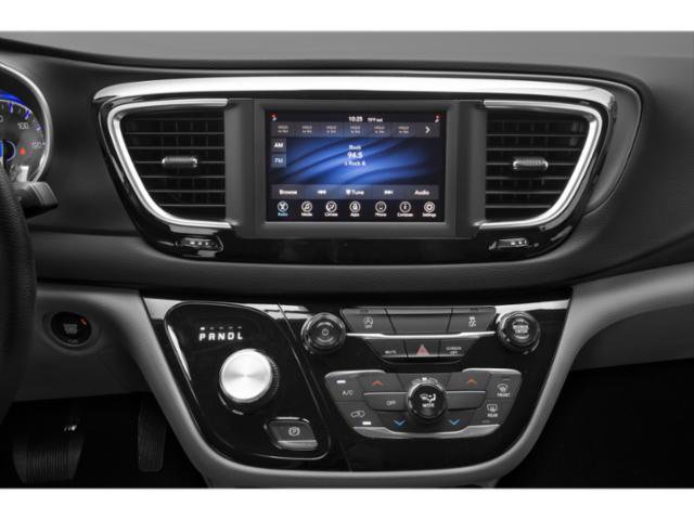 Certified 2020 Chrysler Voyager Lxi FWD image 10