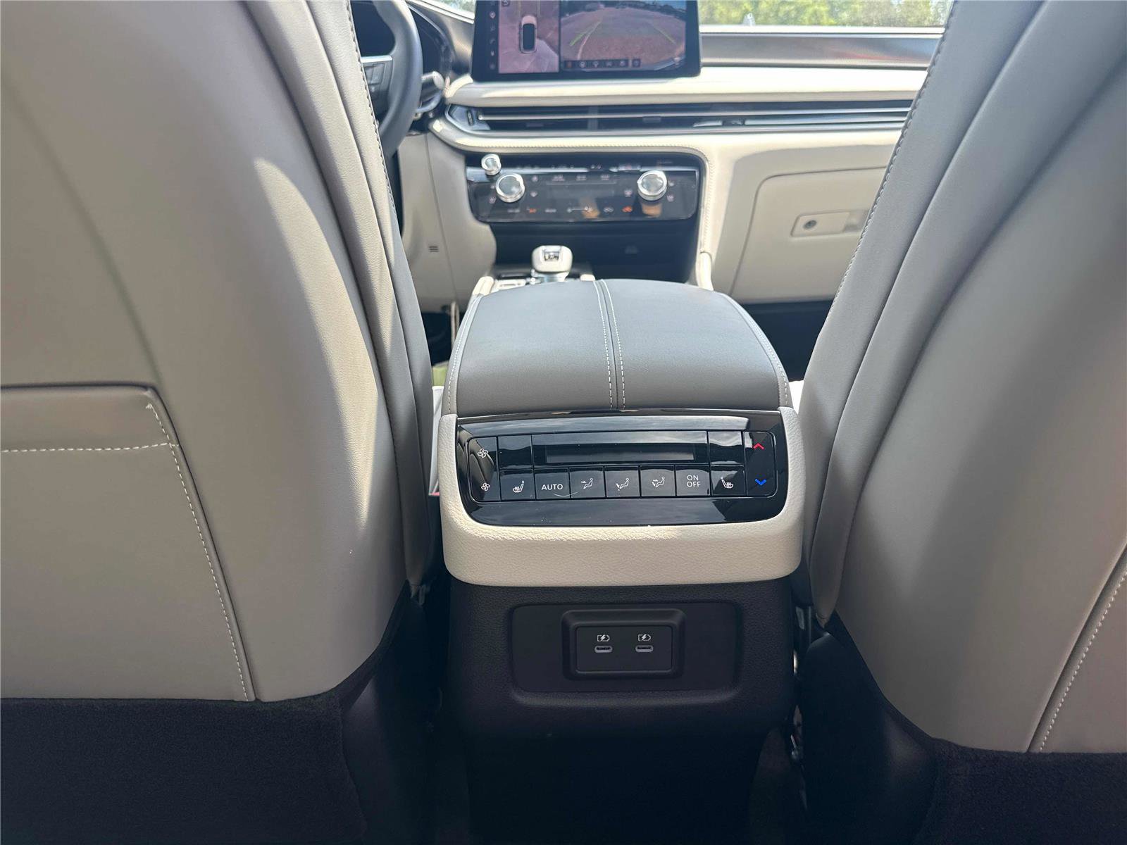 New 2027 INFINITI QX60 Luxe FWD image 29