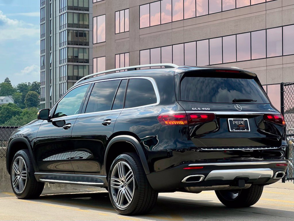 Certified 2026 Mercedes-Benz GLS 450 4MATIC image 5
