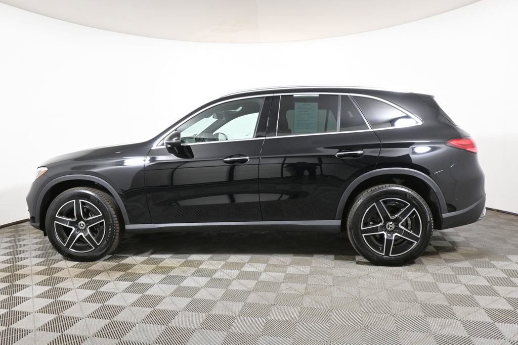 Certified 2026 Mercedes-Benz GLC 300 4MATIC image 2
