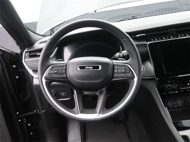 Used 2024 Jeep Grand Cherokee L Altitude image 29