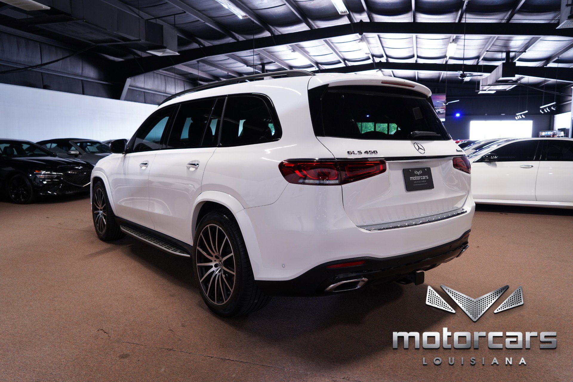 Used 2023 Mercedes-Benz GLS 450 4MATIC w/ AMG Line Exterior image 5