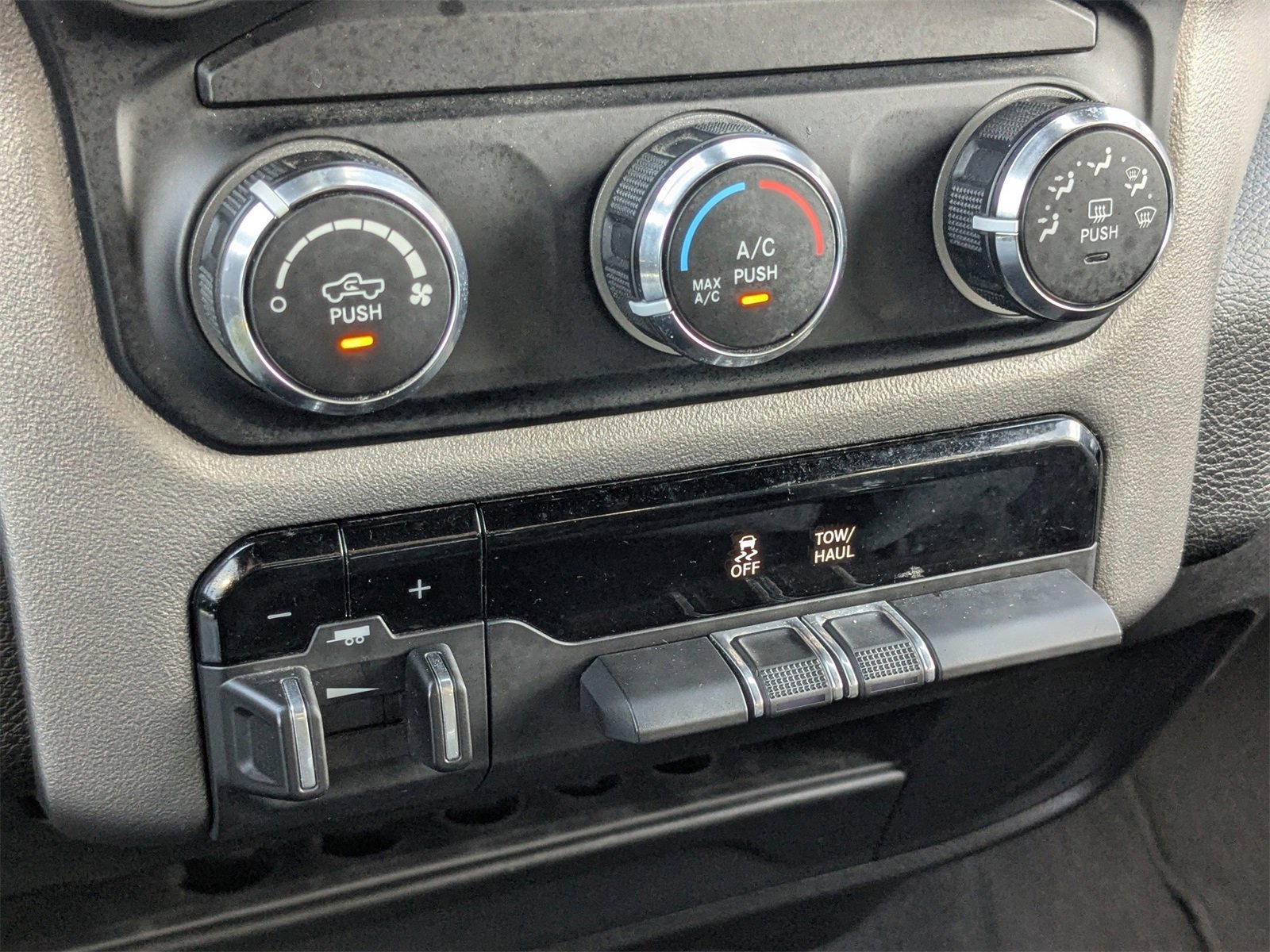 Used 2024 RAM 2500 Big Horn image 22