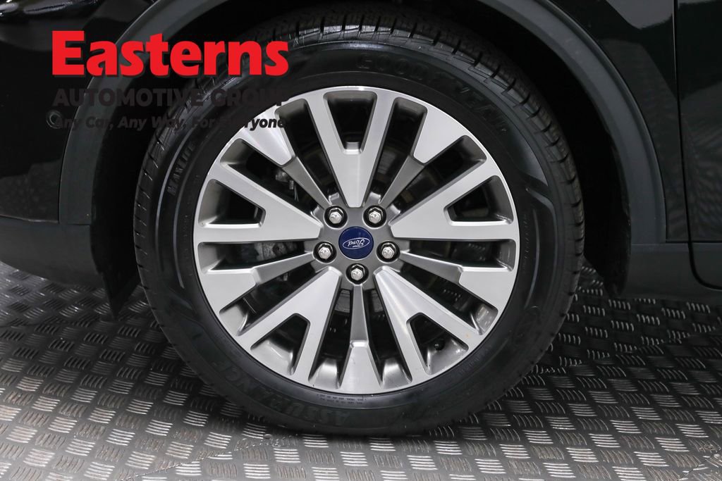 Used 2021 Ford Escape Titanium image 35