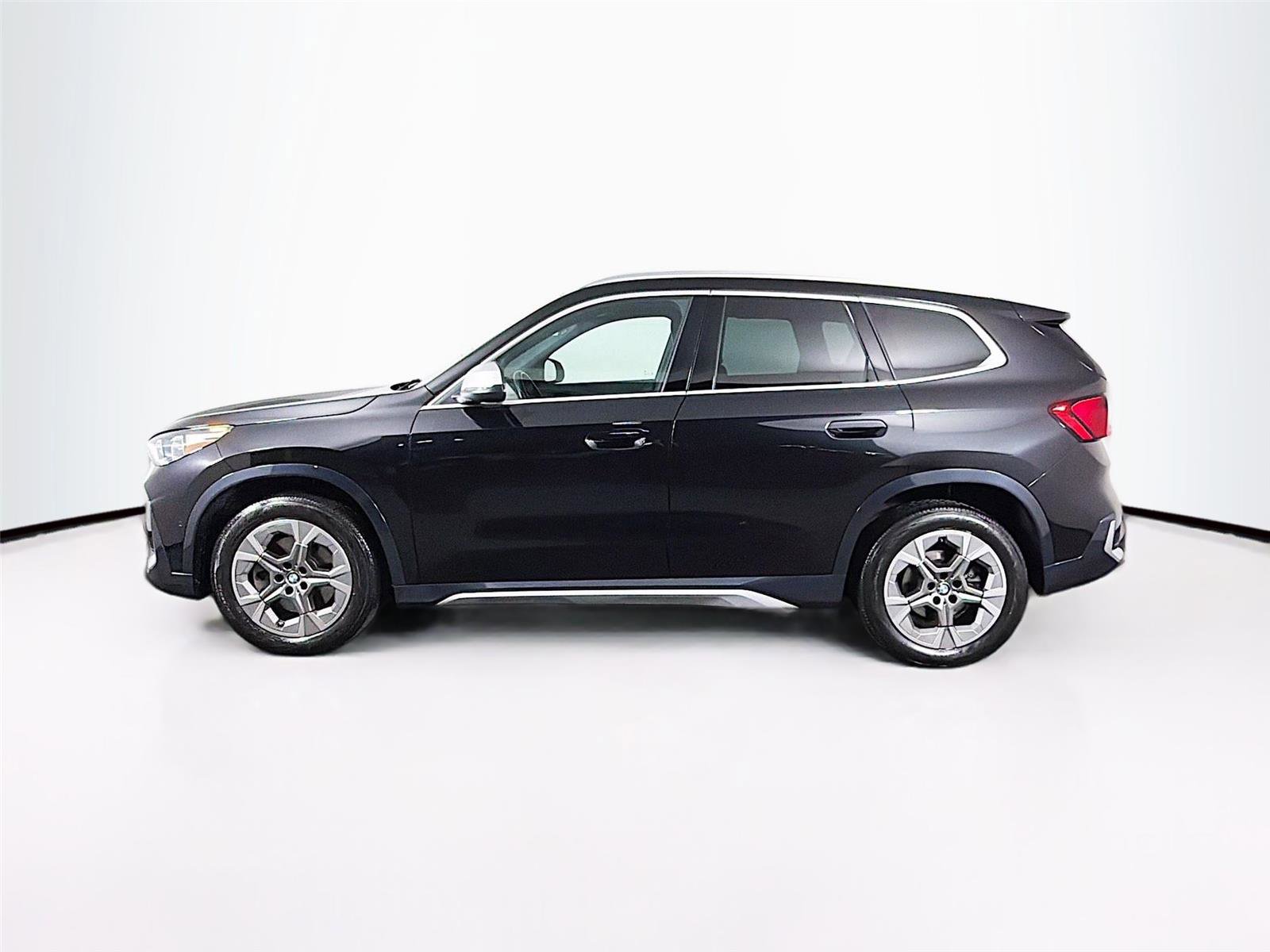 Used 2024 BMW X1 xDrive28i image 4
