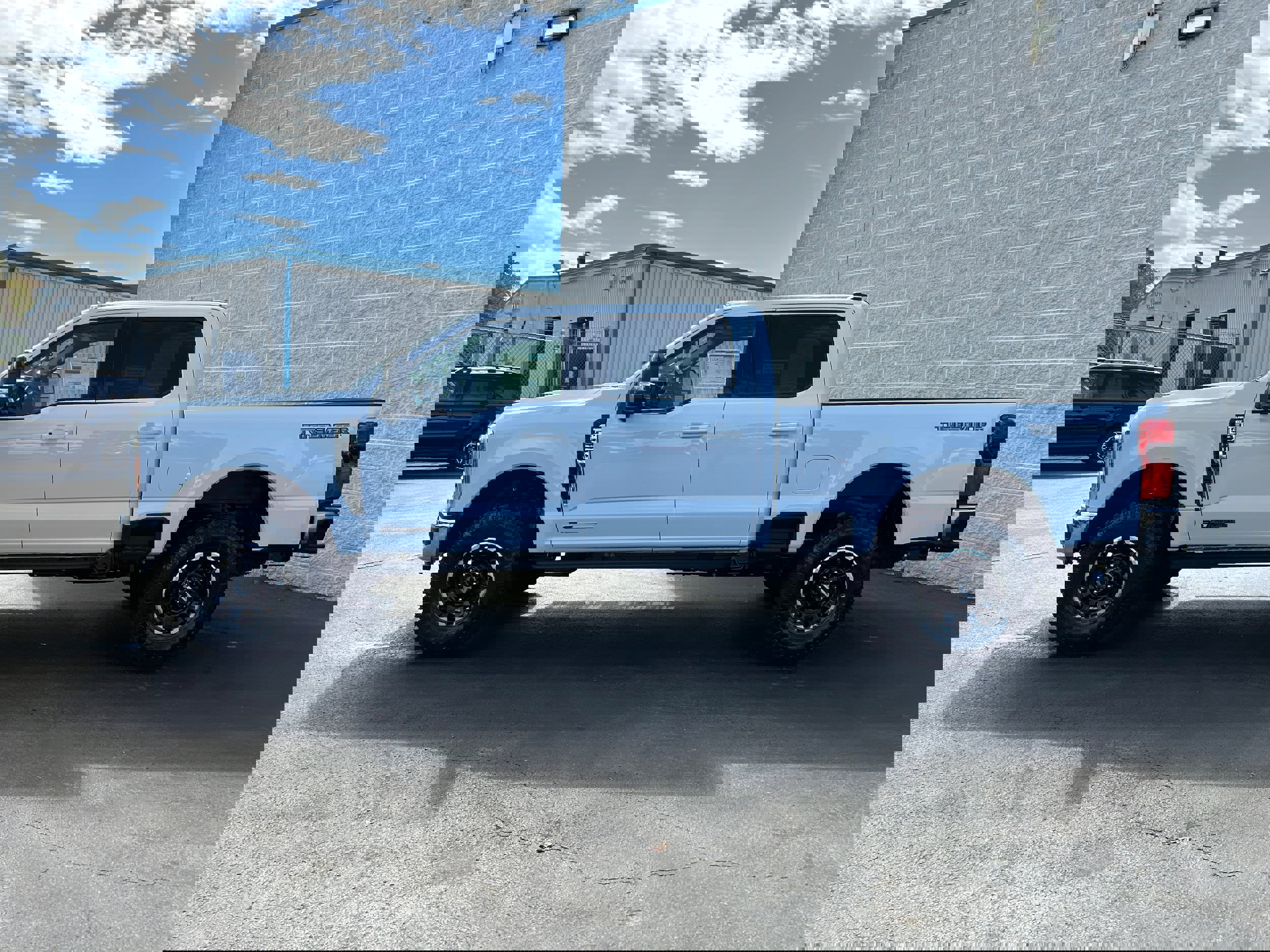 New 2026 Ford F350 Lariat w/ Tremor Off-Road Package image 6