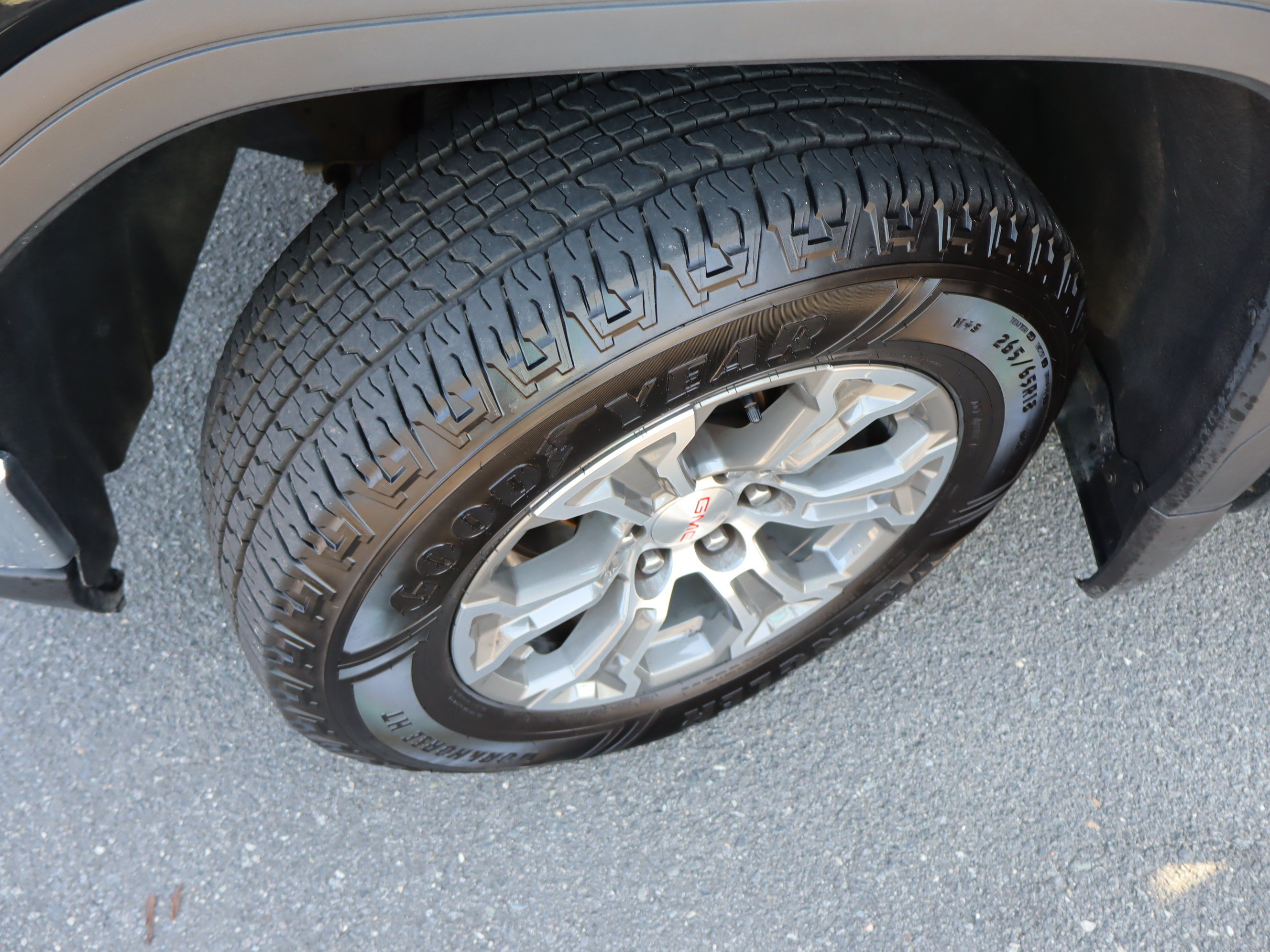 Used 2025 GMC Sierra 1500 SLT AWD/4WD image 39