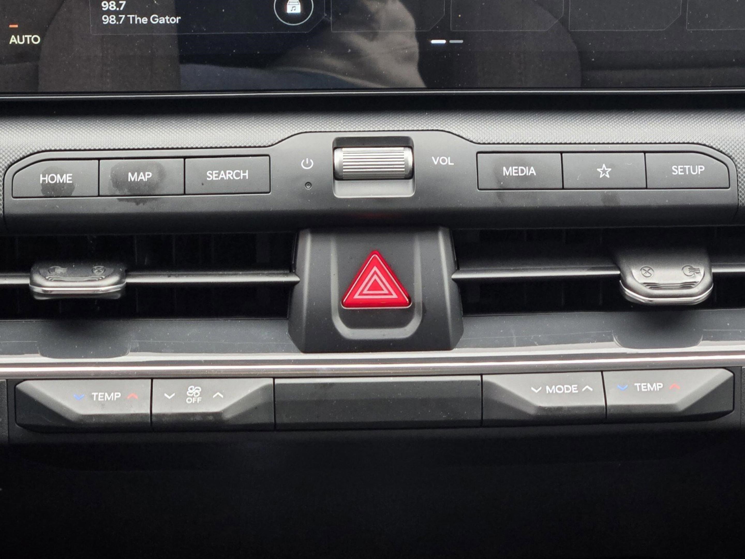 Used 2025 Kia K4 EX image 39