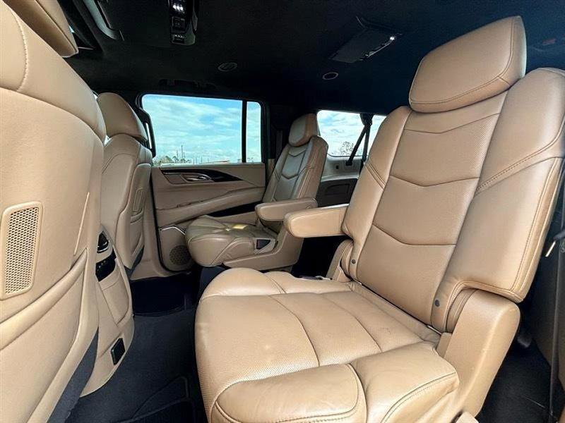 Used 2020 Cadillac Escalade ESV Platinum image 42