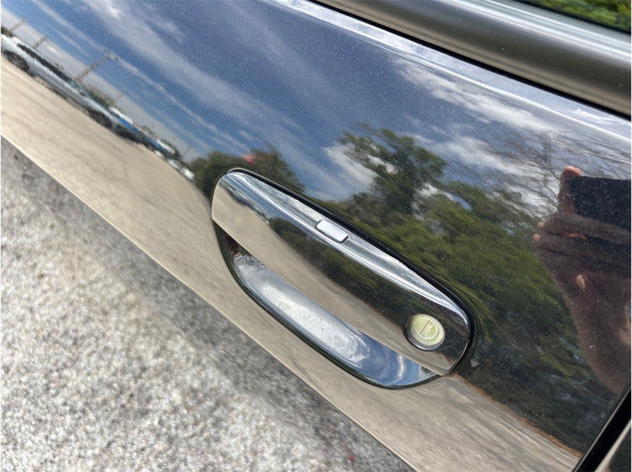 Used 2015 Dodge Challenger SRT Hellcat image 17