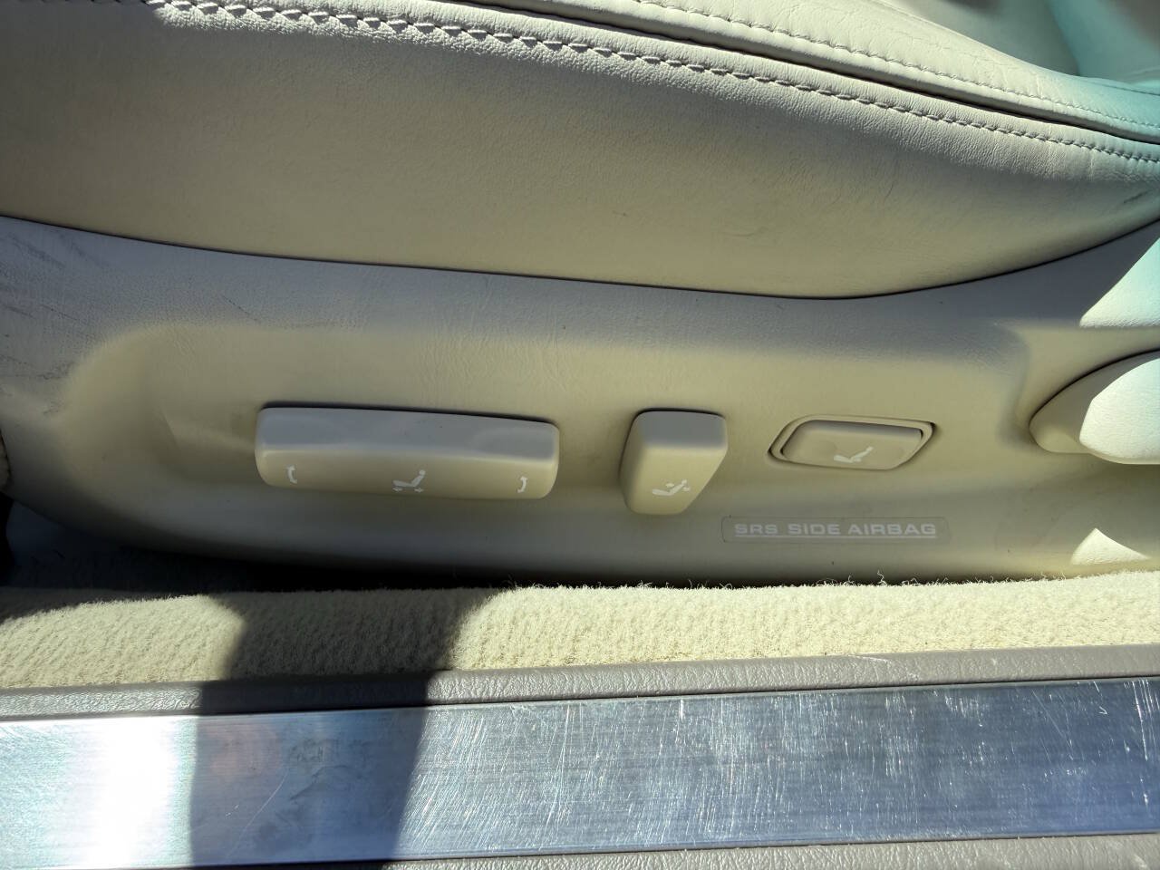 Used 2004 Lexus SC 430 Convertible RWD image 26