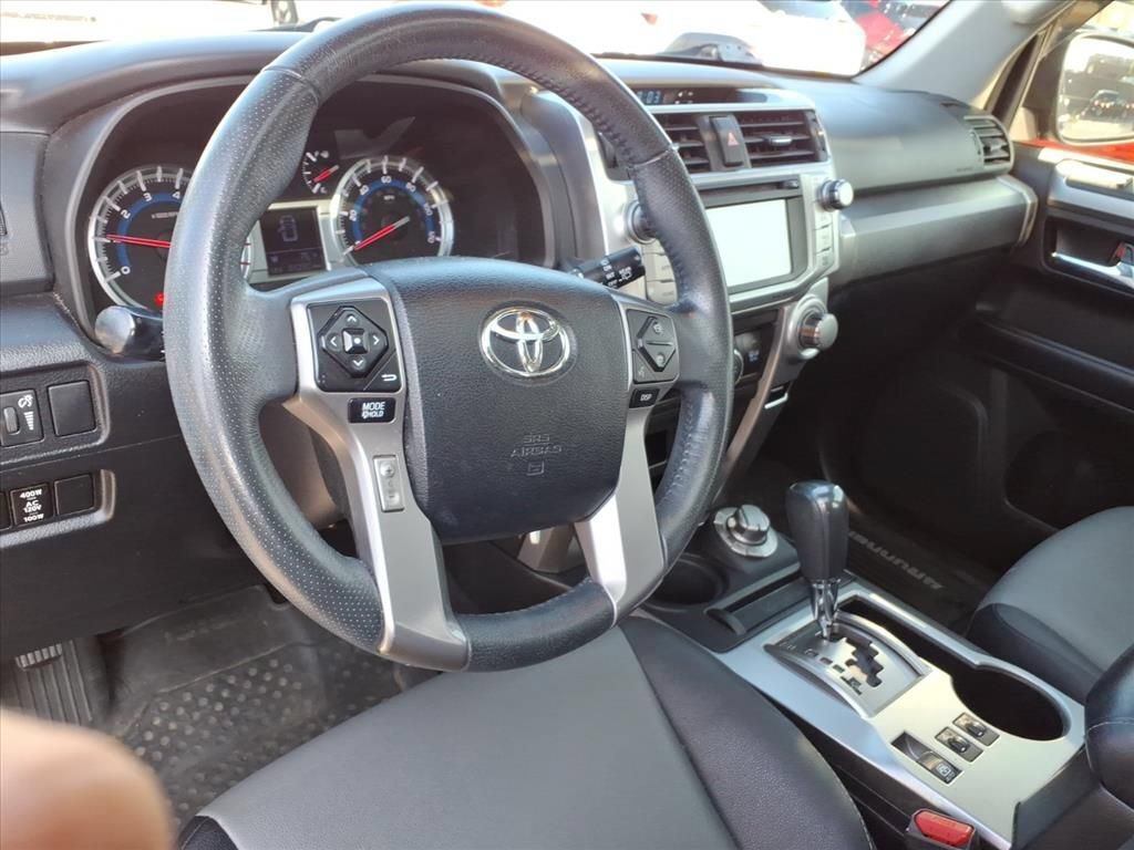 Used 2018 Toyota 4Runner SR5 Premium AWD/4WD image 18