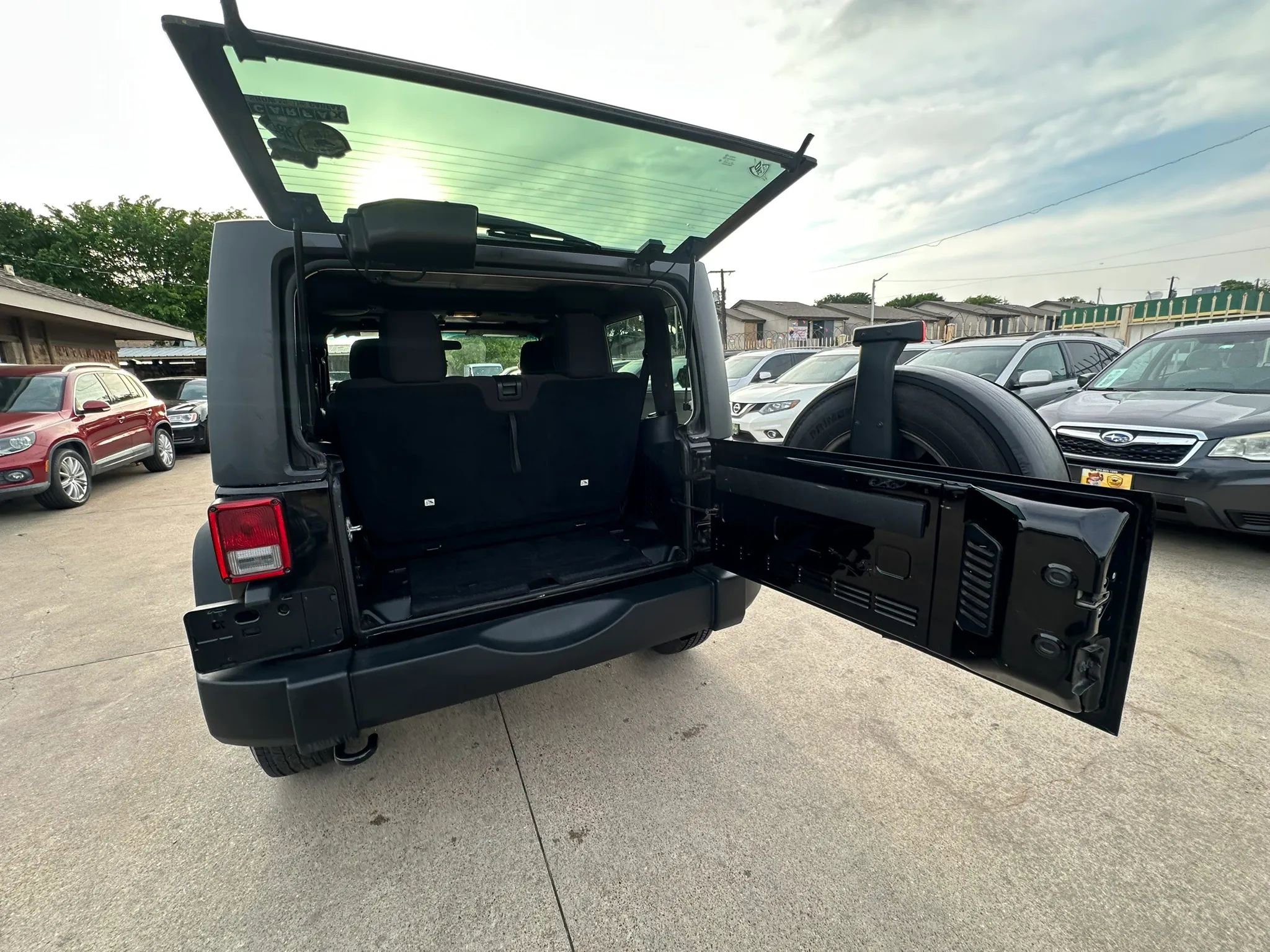 Used 2014 Jeep Wrangler Sport w/ Connectivity Group AWD/4WD image 21