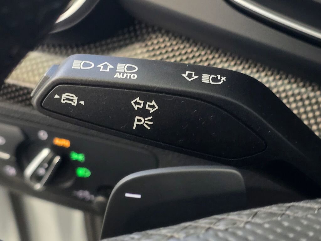 Used 2025 Audi SQ5 Premium Plus w/ Premium Plus Package image 44