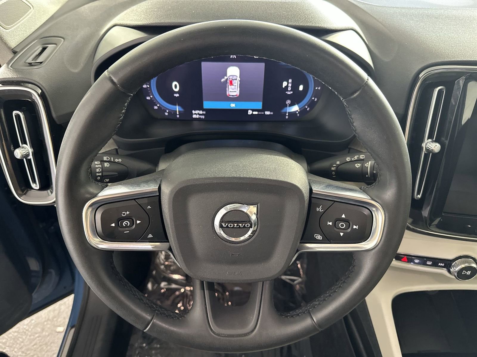 Used 2023 Volvo XC40 B5 Plus w/ Protection Package Premier image 14