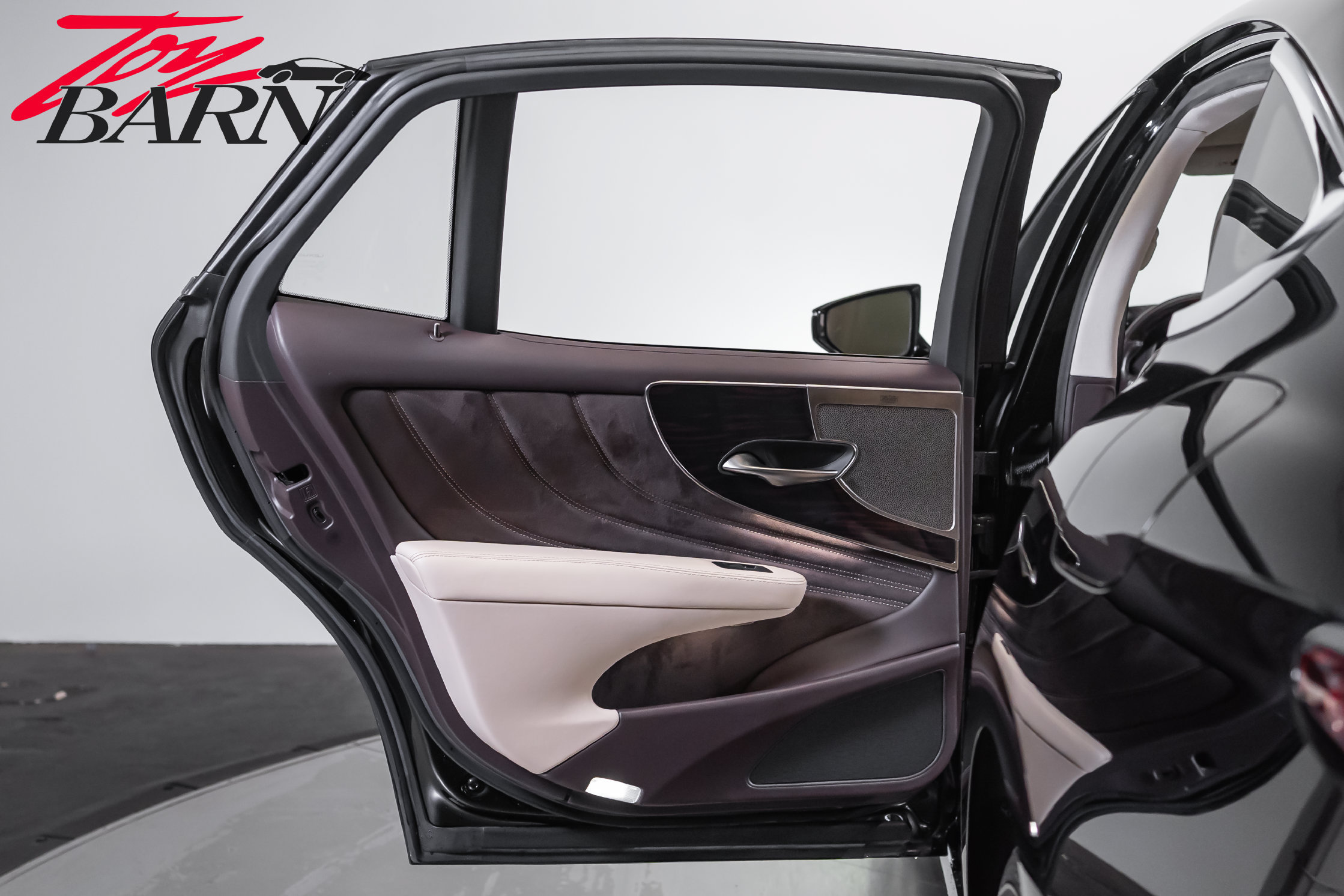 Used 2018 Lexus LS 500 AWD w/ Interior Upgrade Package image 44