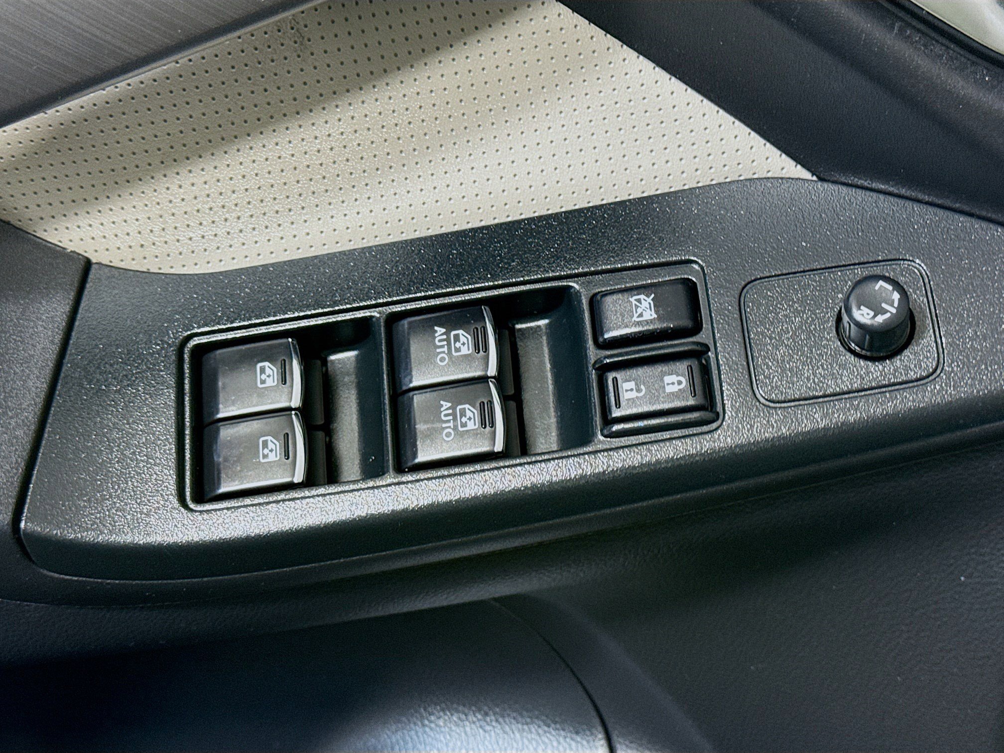 Used 2017 Subaru Forester 2.5i Limited image 23