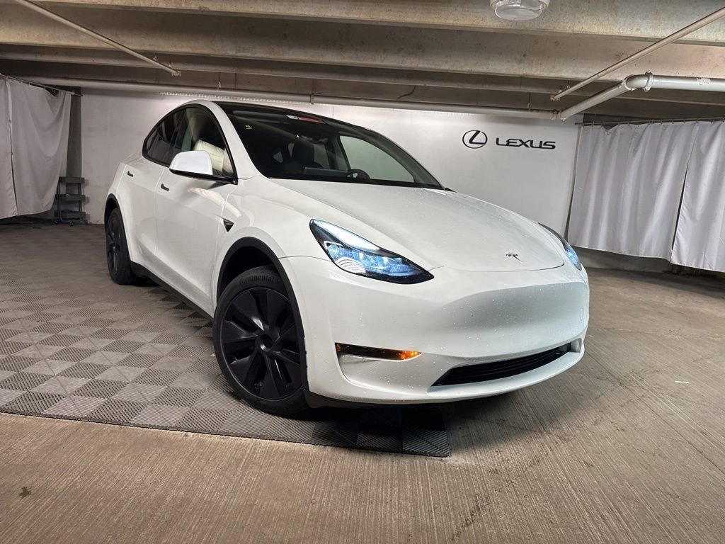 Used 2025 Tesla Model Y Long Range image 1