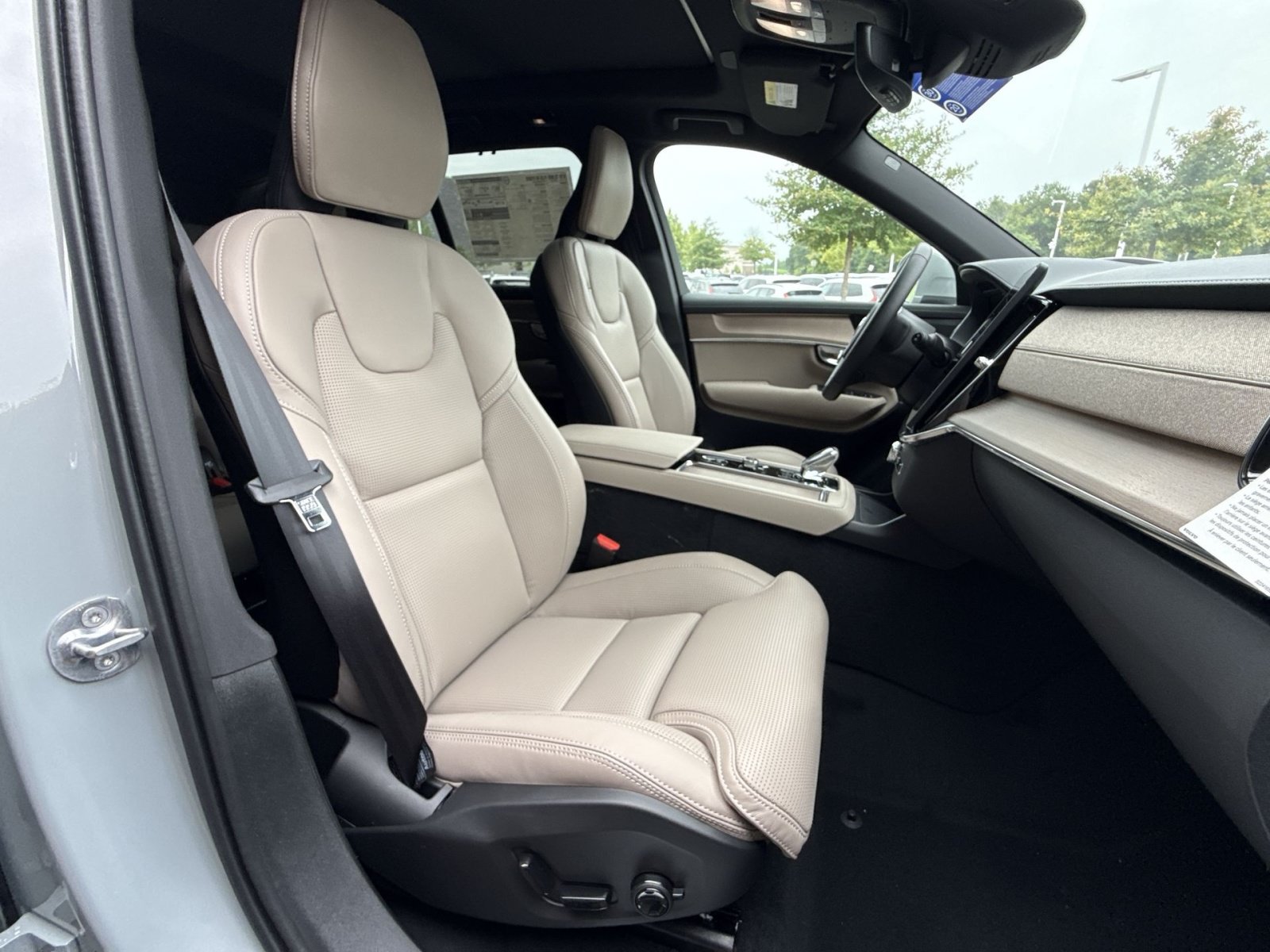New 2026 Volvo XC90 T8 Ultra w/ Protection Package AWD/4WD image 28