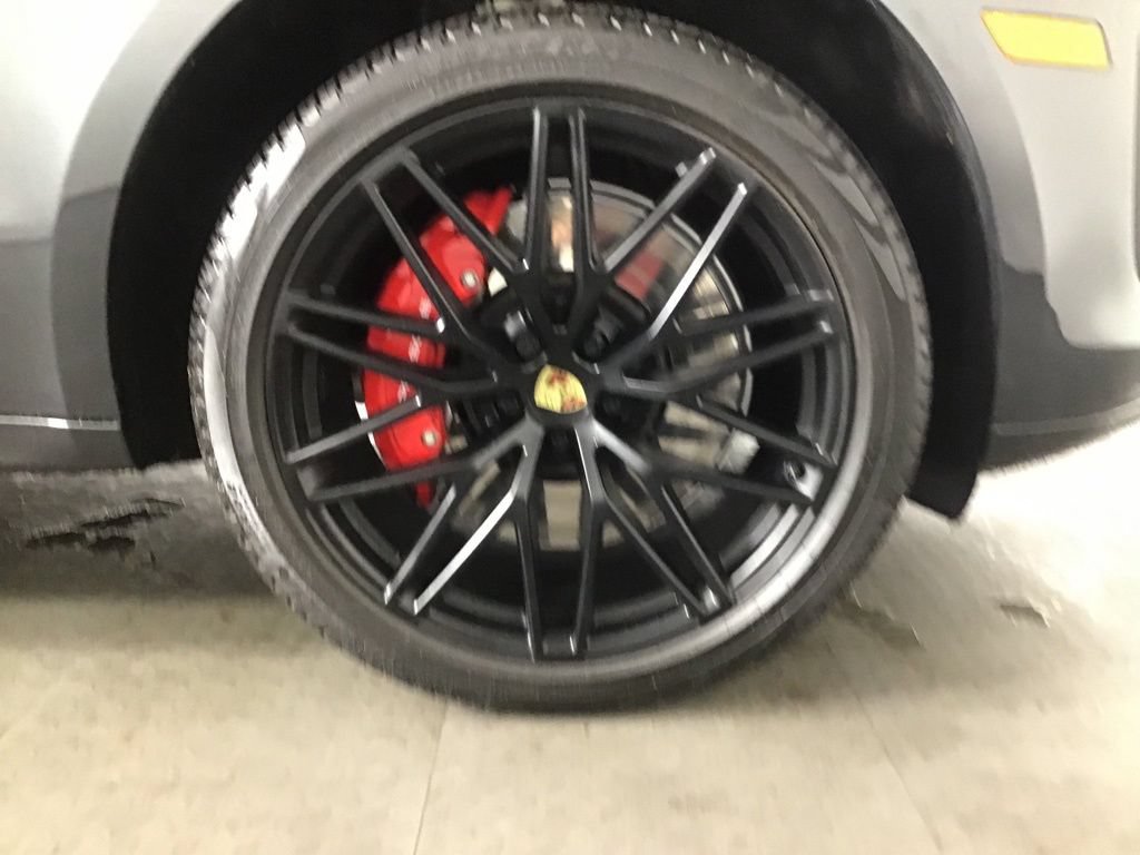 Certified 2023 Porsche Macan GTS w/ Premium Package Plus AWD/4WD image 19