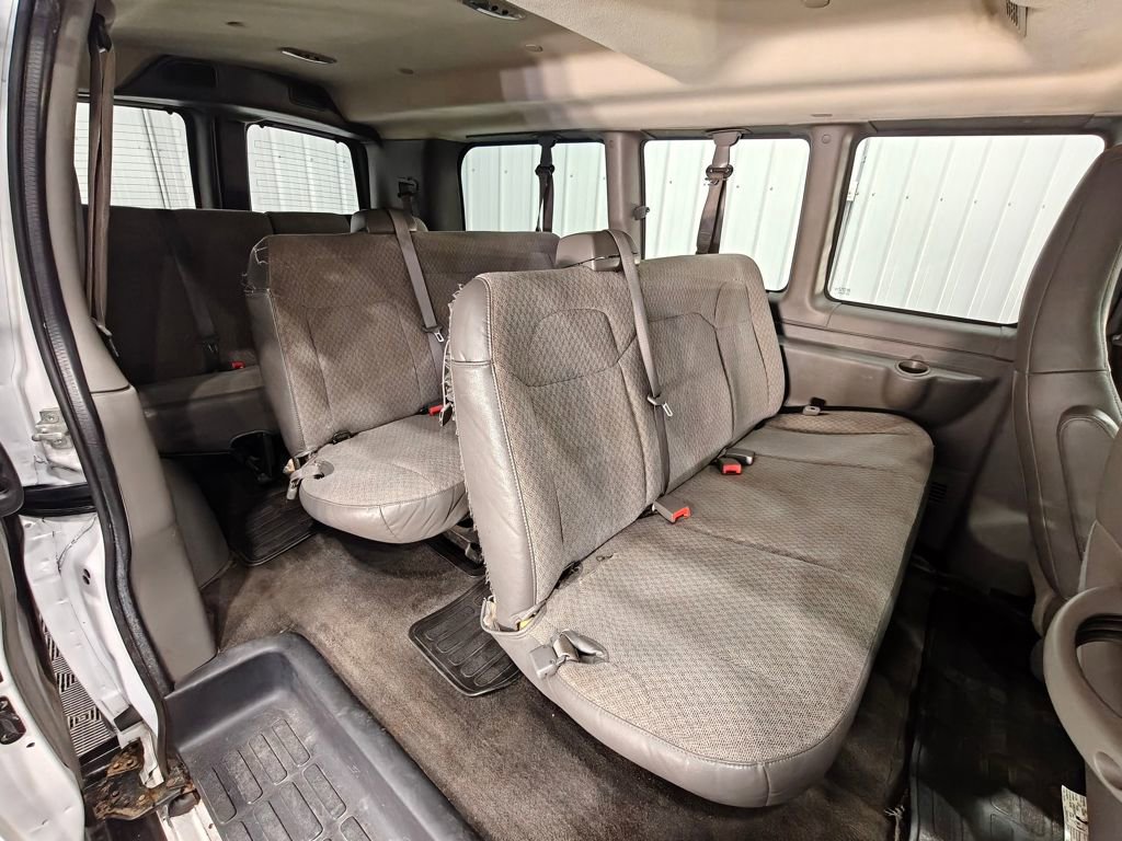 Used 2016 Chevrolet Express 3500 LT w/ LT Preferred Equipment Group RWD image 23