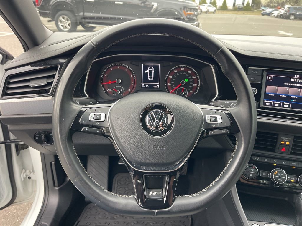 Used 2019 Volkswagen Jetta R-Line w/ R-Line Cold Weather Package FWD image 15