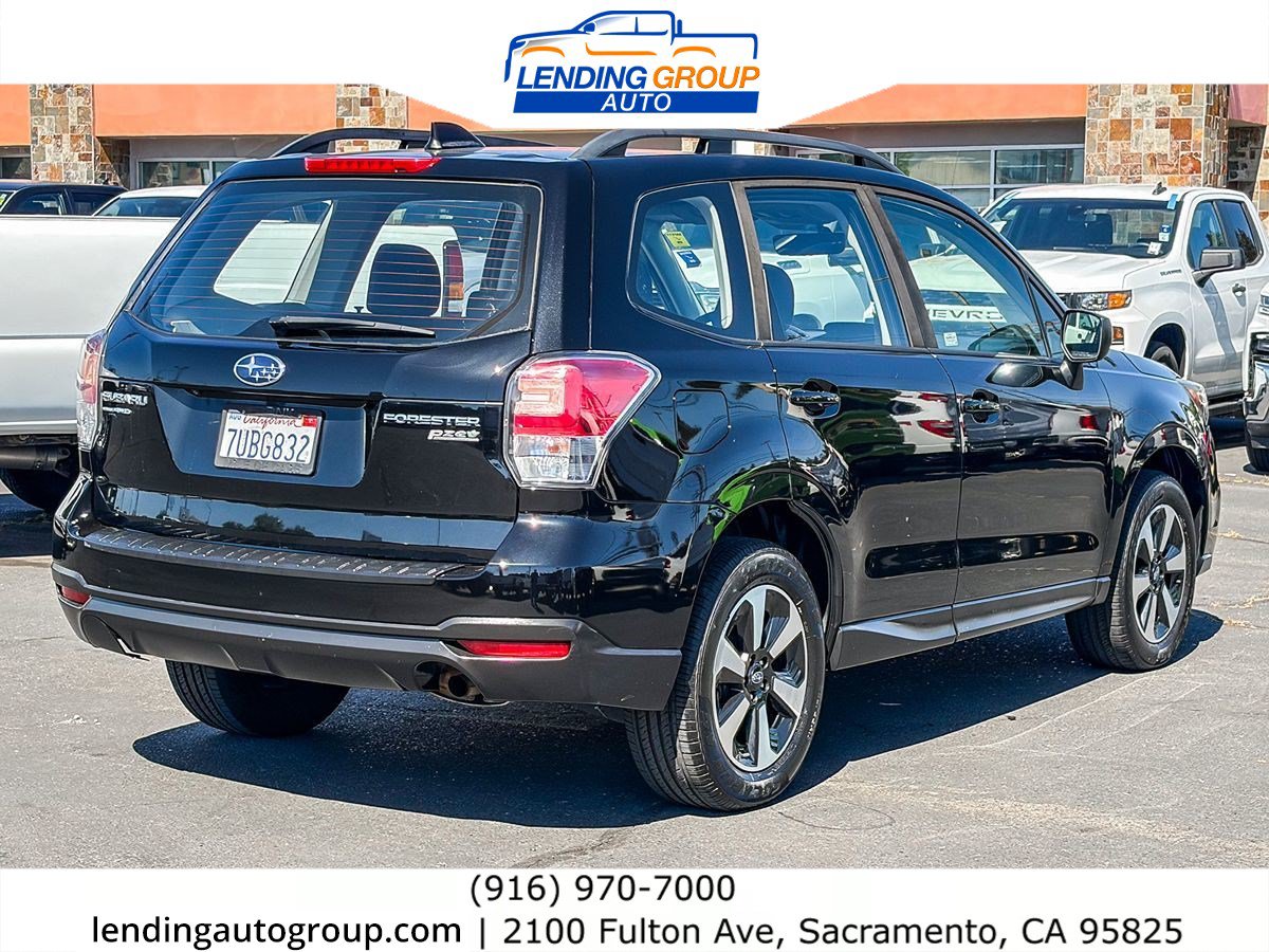 Used 2017 Subaru Forester 2.5i w/ Alloy Wheel Package AWD/4WD image 4