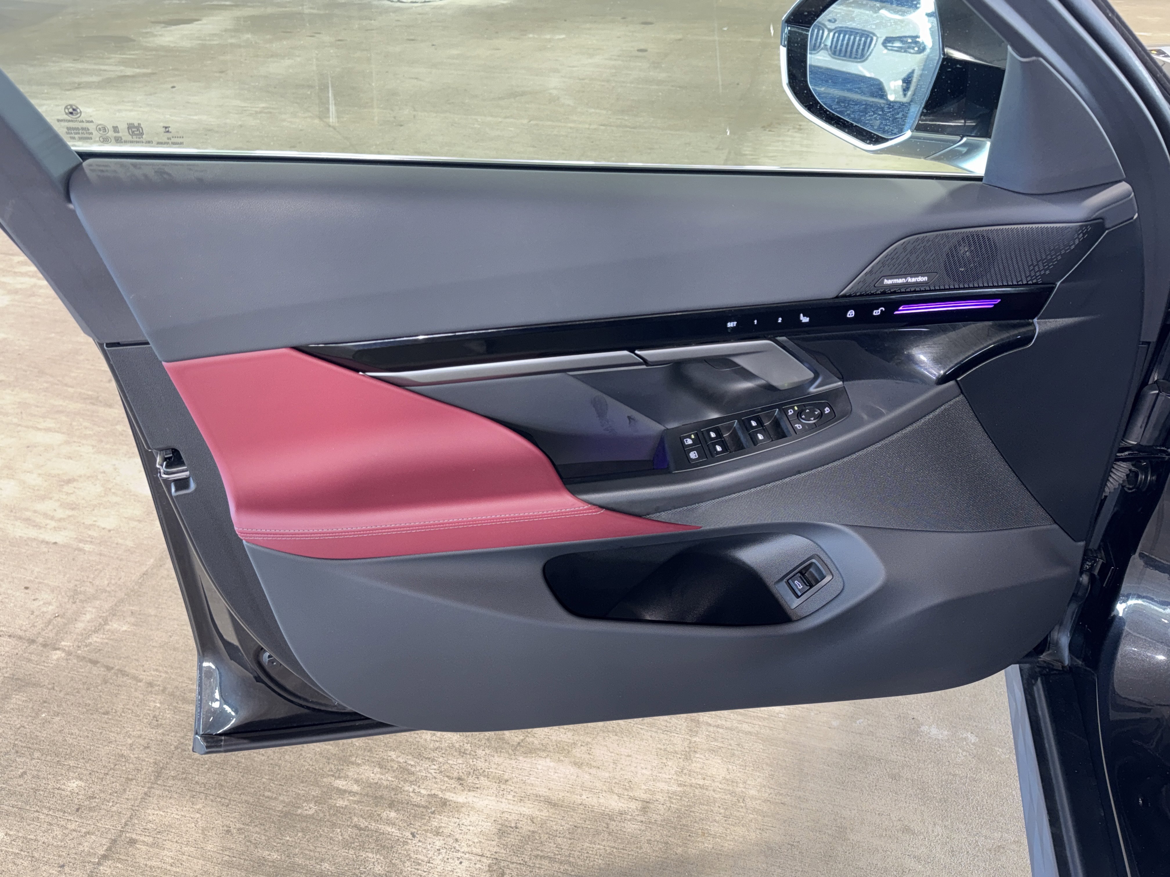 Certified 2025 BMW 530i image 17