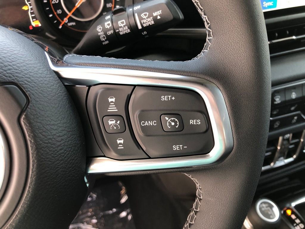 New 2025 Jeep Wrangler Unlimited Sahara w/ Safety Group AWD/4WD image 18