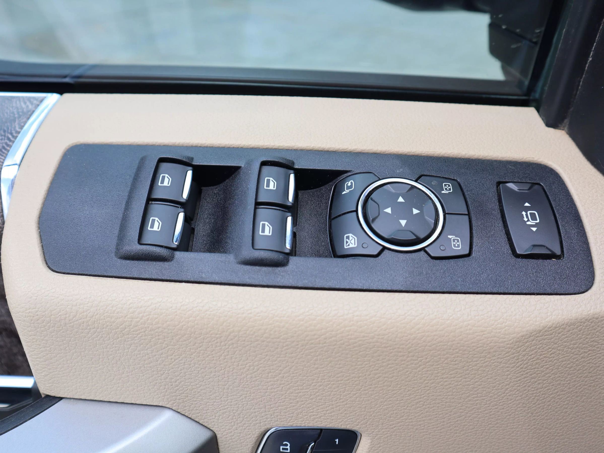 Used 2018 Ford F250 Lariat w/ Lariat Ultimate Package image 24