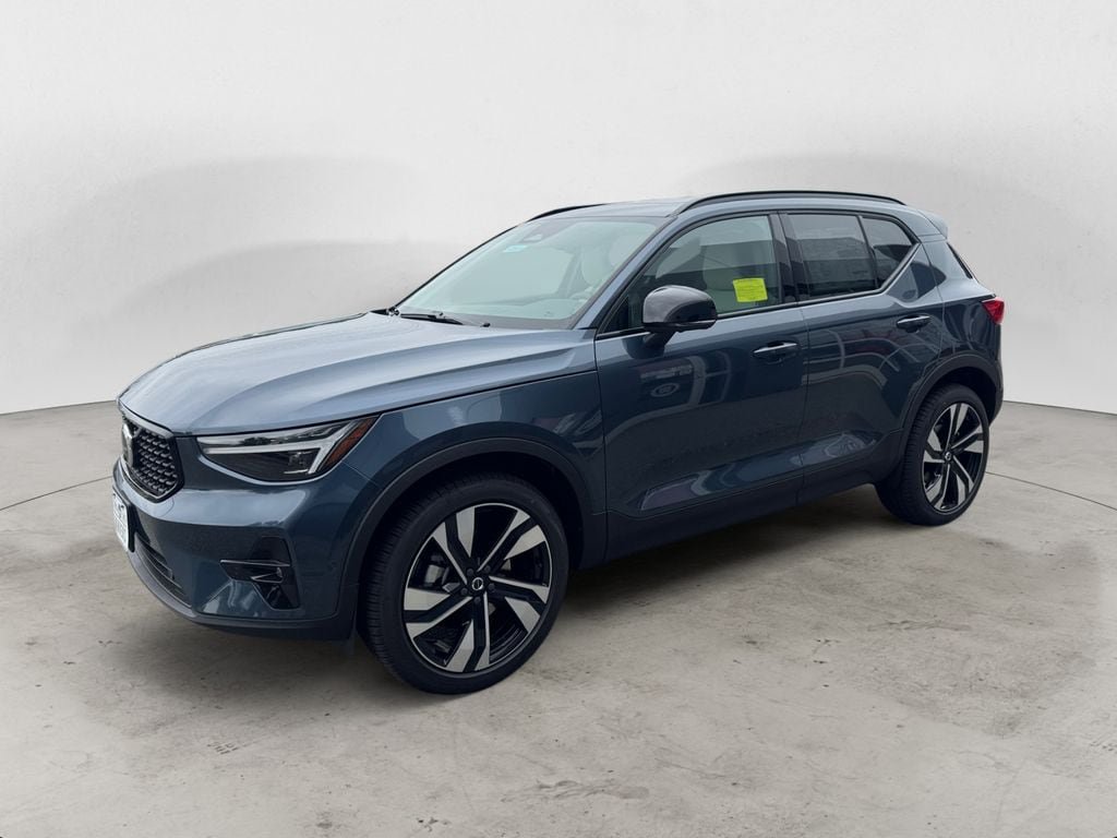 New 2026 Volvo XC40 B5 Ultra w/ Protection Package Premier AWD/4WD image 2