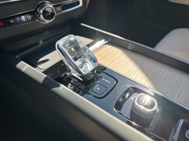 New 2026 Volvo XC60 T8 Plus w/ Protection Package Premier AWD/4WD image 16