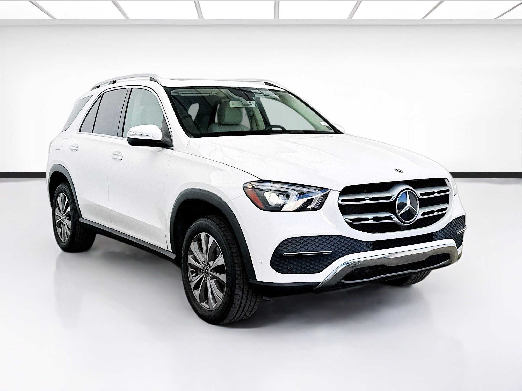 Used 2020 Mercedes-Benz GLE 350 4MATIC image 3
