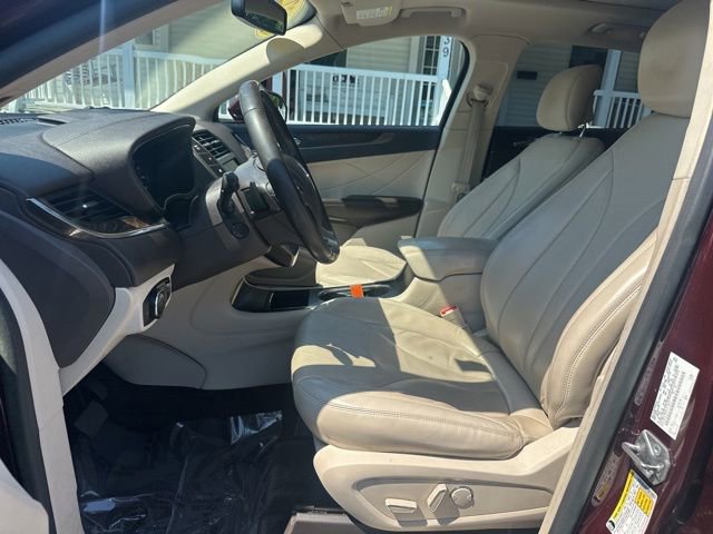 Used 2017 Lincoln MKC Reserve FWD image 12