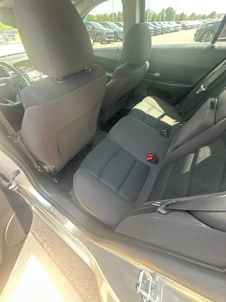 Used 2015 Chevrolet Cruze LT FWD image 8
