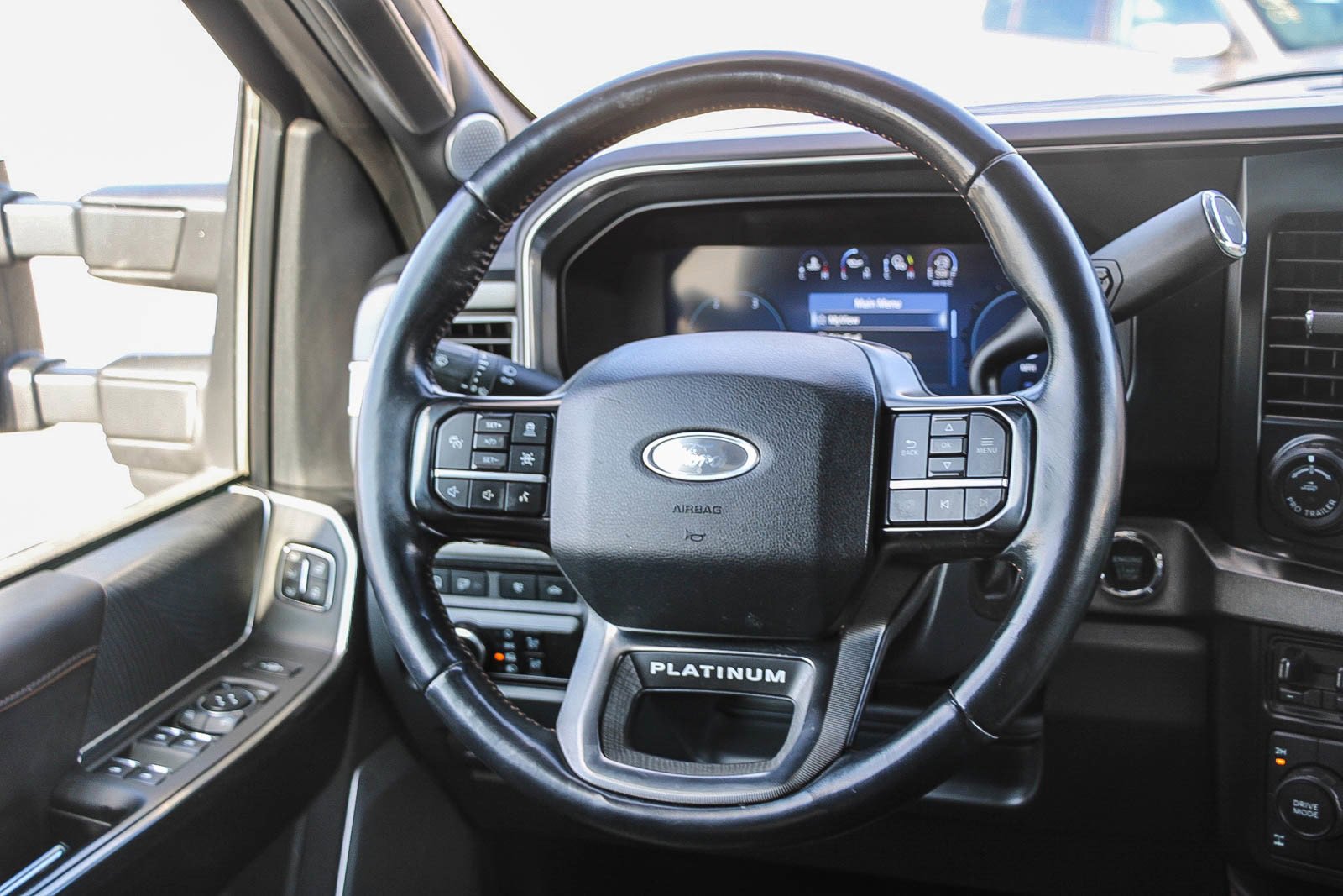 Used 2024 Ford F350 Platinum image 15