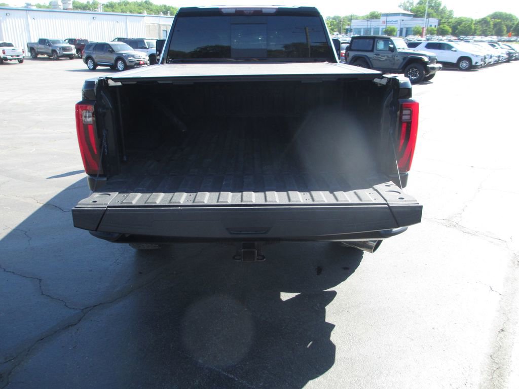 Used 2024 GMC Sierra 2500 Denali Ultimate AWD/4WD image 9