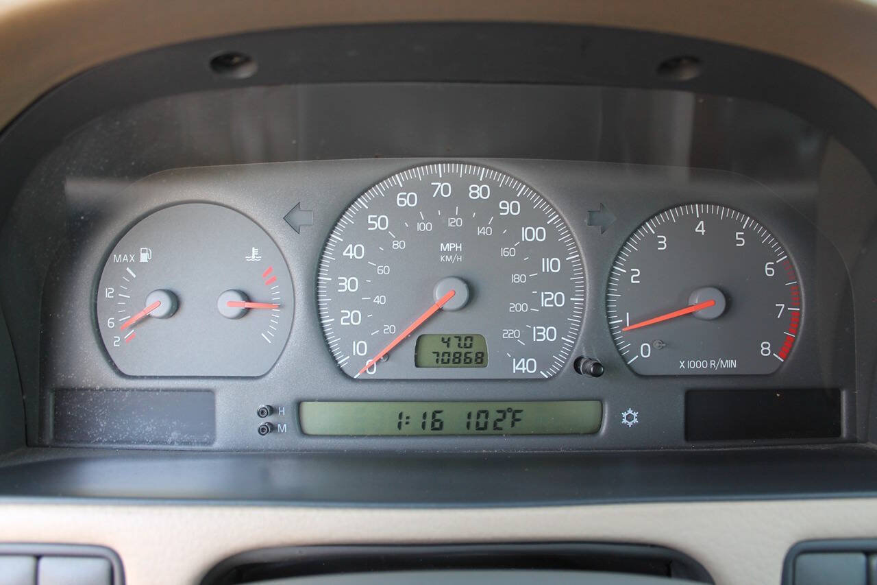 Used 2000 Volvo C70 LT FWD image 32